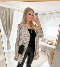 Laden Sie das Bild in den Galerie-Viewer, Oversized Musselin Bluse Face