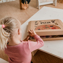Laden Sie das Bild in den Galerie-Viewer, Kork Steckpuzzle Pizza Luigi