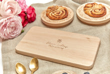 Laden Sie das Bild in den Galerie-Viewer, Frühstücksbrett "Kleiner Liebling"