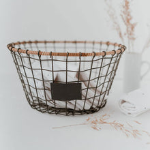 Laden Sie das Bild in den Galerie-Viewer, Drahtkorb - Brotkorb - 25 cm
