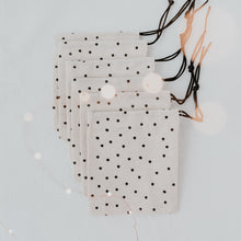 Laden Sie das Bild in den Galerie-Viewer, Geschenkbeutel - Stoff - Punkte - klein oder gross (oder beides)