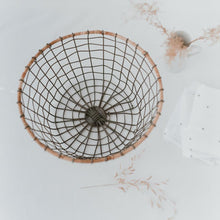 Laden Sie das Bild in den Galerie-Viewer, Drahtkorb - Brotkorb - 25 cm
