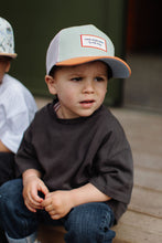 Laden Sie das Bild in den Galerie-Viewer, Mini Anis - Family