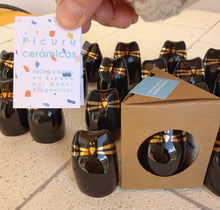 Laden Sie das Bild in den Galerie-Viewer, Picuru Amulet Kätzchen - handgemachtes aus Keramik mit Goldglanz