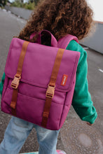 Laden Sie das Bild in den Galerie-Viewer, Lifestyle Bag Zinnia- Family