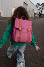Laden Sie das Bild in den Galerie-Viewer, Lifestyle Bag Zinnia- Family