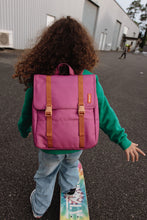 Laden Sie das Bild in den Galerie-Viewer, Lifestyle Bag Zinnia- Family