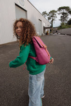 Laden Sie das Bild in den Galerie-Viewer, Lifestyle Bag Zinnia- Family