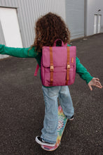 Laden Sie das Bild in den Galerie-Viewer, Lifestyle Bag Zinnia- Family