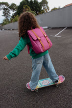 Laden Sie das Bild in den Galerie-Viewer, Lifestyle Bag Zinnia- Family