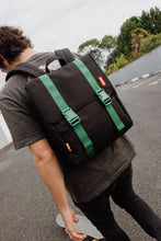 Laden Sie das Bild in den Galerie-Viewer, Lifestyle Bag Onyx- Family
