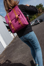 Laden Sie das Bild in den Galerie-Viewer, Lifestyle Bag Zinnia- Family