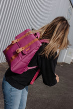 Laden Sie das Bild in den Galerie-Viewer, Lifestyle Bag Zinnia- Family