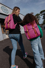 Laden Sie das Bild in den Galerie-Viewer, Lifestyle Bag Zinnia- Family