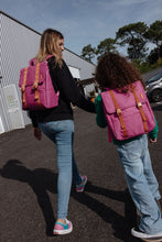 Laden Sie das Bild in den Galerie-Viewer, Lifestyle Bag Zinnia- Family