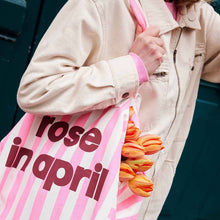 Laden Sie das Bild in den Galerie-Viewer, ELISA-STREIFENTASCHE ECRU - NEONPINK MIT LOGO