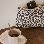 LILI Kosmetiktasche Leo Grau – Schminktasche & Kulturbeutel aus Baumwolle