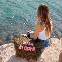Laden Sie das Bild in den Galerie-Viewer, Elisa Baumwoll-Shopper Graou Olive mit Logo