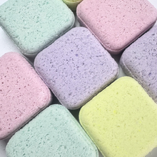 Laden Sie das Bild in den Galerie-Viewer, NATÜRLICHE DUSCHBOMBE | GESCHENKPACKUNG 4 STÜCK | MULTI |