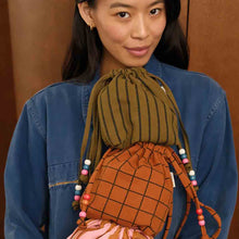 Laden Sie das Bild in den Galerie-Viewer, BILLIE TENNIS TASCHE SCHWARZ / OLIVE