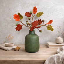 Laden Sie das Bild in den Galerie-Viewer, Herbstzweig aus Filz mit Eicheln – handgefertigt | BeYoona 🍂