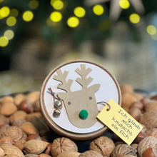 Laden Sie das Bild in den Galerie-Viewer, Rentierbecher mit Cappuccino-Bällchen – witziges Weihnachtsgeschenk