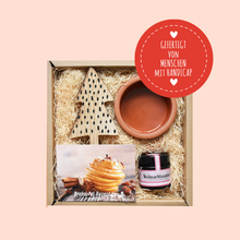 Laden Sie das Bild in den Galerie-Viewer, Bratapfel Geschenk Box mit Gewürz