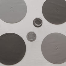 Laden Sie das Bild in den Galerie-Viewer, Wenbare Untersetzer - grün. creme, grau - Herz