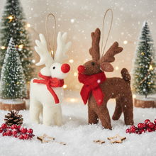 Laden Sie das Bild in den Galerie-Viewer, Rudolph Filzanhänger 2er-Set | Weihnachtsdeko