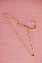 Laden Sie das Bild in den Galerie-Viewer, Kleiderbügel/Hooks aus Seil - Sand