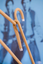 Laden Sie das Bild in den Galerie-Viewer, Kleiderbügel/Hooks aus Seil - Sand