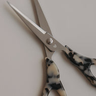 Eulenschnitt Schere Silber Leo – stilvolles Design für deinen Schreibtisch ✂️🤎