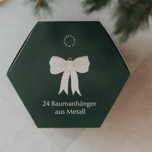 Laden Sie das Bild in den Galerie-Viewer, Eulenschnitt Adventskalender Baumanhänger 2026