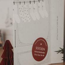 Laden Sie das Bild in den Galerie-Viewer, Adventskalender Socken 2026, Eulenschnitt