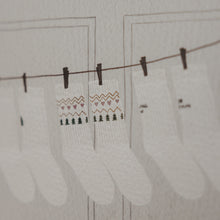 Laden Sie das Bild in den Galerie-Viewer, Eulenschnitt Adventskalender Socken für Zwei 2026 – limitiert | 24 Paar