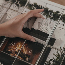 Laden Sie das Bild in den Galerie-Viewer, Eulenschnitt Adventskalender Socken für Zwei 2026 – limitiert | 24 Paar