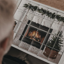 Laden Sie das Bild in den Galerie-Viewer, Eulenschnitt Adventskalender Socken für Zwei 2026 – limitiert | 24 Paar