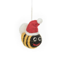 Laden Sie das Bild in den Galerie-Viewer, Handgefertigte Mini-Weihnachtsbienen aus Filz zum Aufhängen (3er-Set)