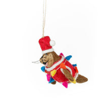 Laden Sie das Bild in den Galerie-Viewer, Walter Walross Filzanhänger Weihnachten | Felt so good