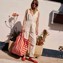 Laden Sie das Bild in den Galerie-Viewer, Gestreifter Baumwoll Shopper Tomato &amp; Candy Pink – Damen Strandtasche aus Canvas