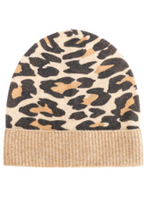 Laden Sie das Bild in den Galerie-Viewer, Cashmere Mütze „Leo“ – Beige oder Pink