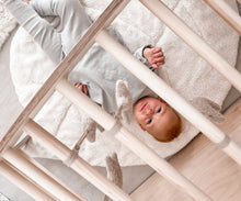 Laden Sie das Bild in den Galerie-Viewer, Funzy Kletterbogen &amp; Kissen Set