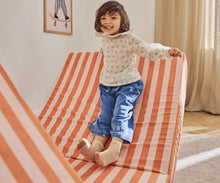 Laden Sie das Bild in den Galerie-Viewer, Funzy Spielsofa - Fluffy