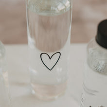 Laden Sie das Bild in den Galerie-Viewer, Eulenschnitt Trinkflasche Herz 750 ml | Glasflasche