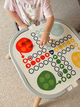 Laden Sie das Bild in den Galerie-Viewer, Spieltisch Set