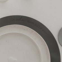 Laden Sie das Bild in den Galerie-Viewer, Wendbares Platzset Wie schön Grau