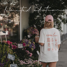 Laden Sie das Bild in den Galerie-Viewer, Eulenschnitt Coffee Lover T-Shirt Off-White – Limited Edition ☕️❤️