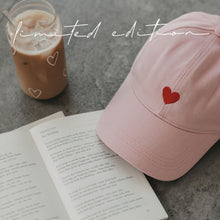 Laden Sie das Bild in den Galerie-Viewer, Eulenschnitt Cap Oh Happy Day Rosa – Limited Summer Edition