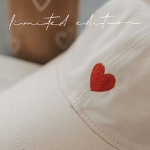 Laden Sie das Bild in den Galerie-Viewer, Eulenschnitt Cap Oh Happy Day Beige – Limited Summer Edition 🤎