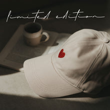 Laden Sie das Bild in den Galerie-Viewer, Eulenschnitt Cap Oh Happy Day Beige – Limited Summer Edition 🤎